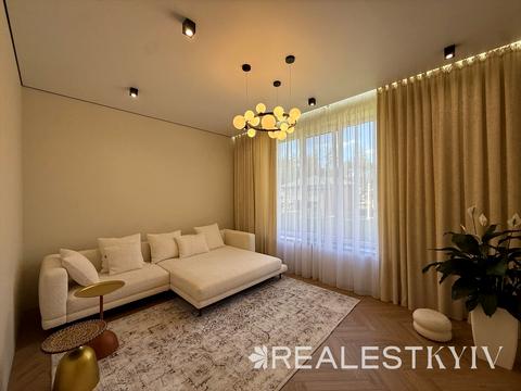 будинок за адресою Квітнева вул.