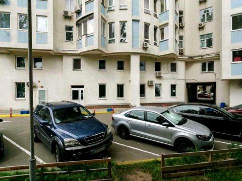 коммерческая по адресу Николая Михновского бульв. (Дружбы народов), 14-16