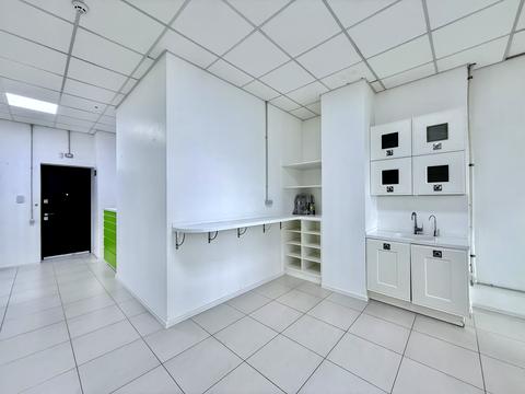 комерційна за адресою Кловський узвіз, 7a