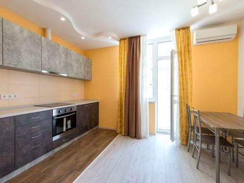 квартира по адресу Драгоманова ул., 2-Б