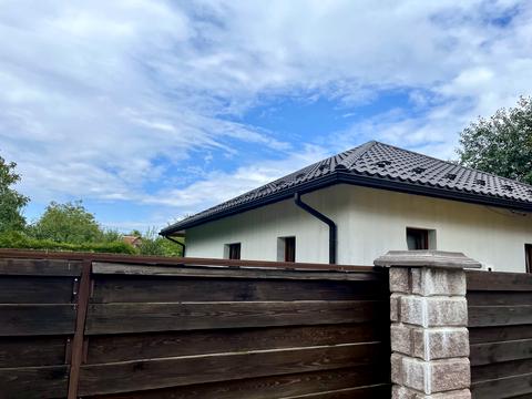 будинок за адресою Центральна вул., 4