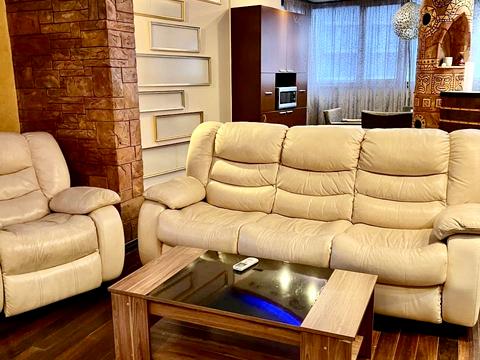 квартира за адресою Раїси Окіпної вул., 10-Б