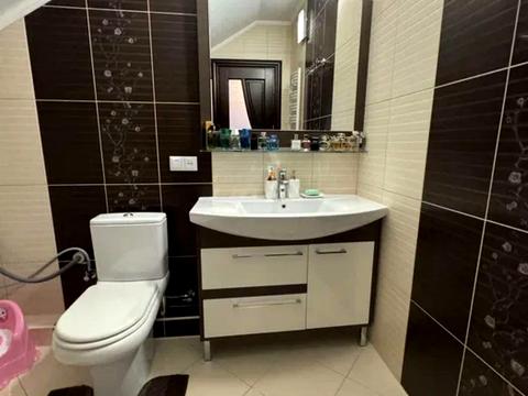 будинок за адресою Романа Шухевича вул.