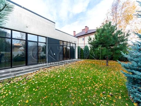 будинок за адресою Зоряна вул.