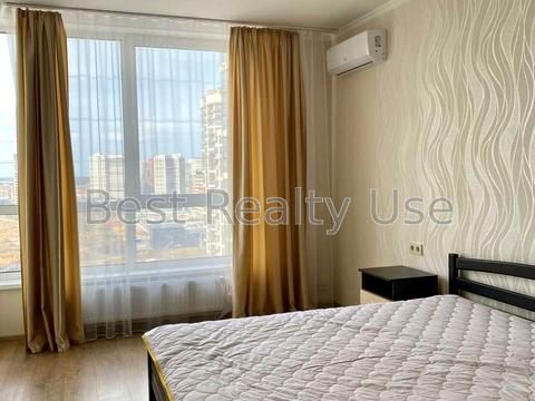 квартира по адресу Олександра Олеся ул., 4