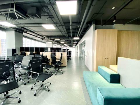 коммерческая по адресу Степана Бандеры просп. (Московський), 9-б