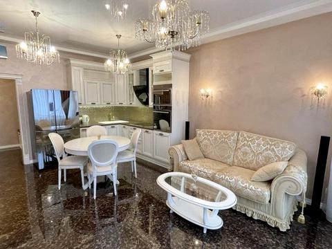 квартира за адресою Дніпровська набережна вул., 14-Б