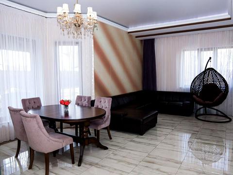 будинок за адресою Вишнева, 30