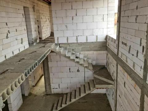 будинок за адресою Лугова