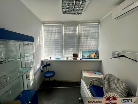 комерційна за адресою Новорічна вул., 73