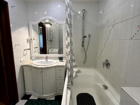 квартира за адресою Композитора Лятошинського вул., 8