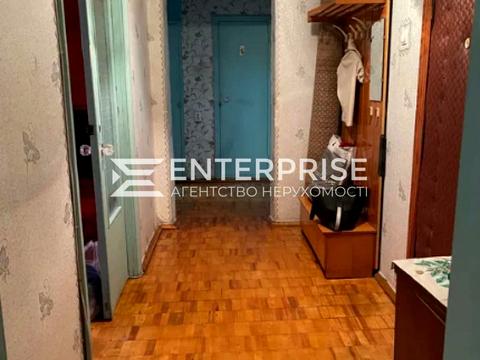 квартира за адресою Рональда Рейгана вул., 9-Г