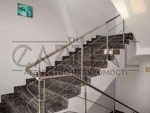 комерційна за адресою Новокостянтинівська вул., 1