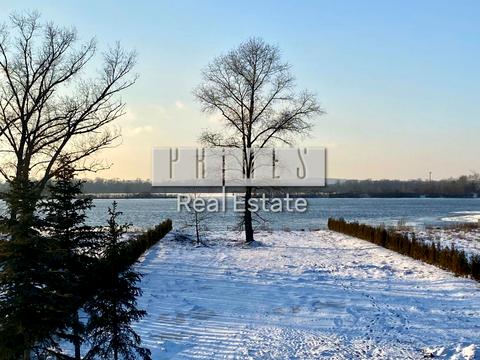 дом по адресу вул. Марінеро, 1