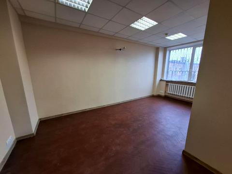 комерційна за адресою Лесі Українки бульв., 34