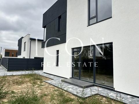 будинок за адресою Квітнева вул.