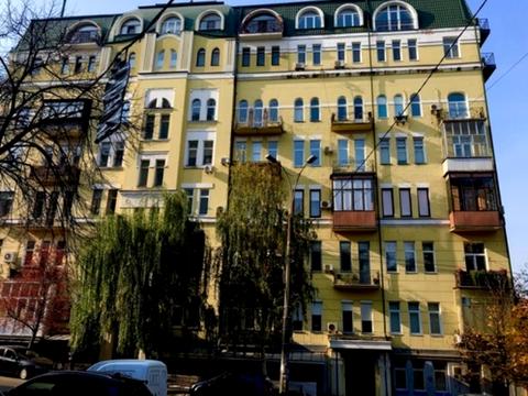 комерційна за адресою Круглоуніверситетська вул., 14