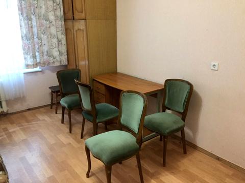 квартира по адресу Драгоманова ул., 8-Б