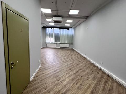 комерційна за адресою віце-адмірала жукова, 17/19