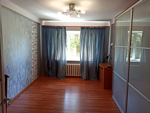 квартира за адресою Ореста Левицького вул. (Академіка Курчатова), 25/37