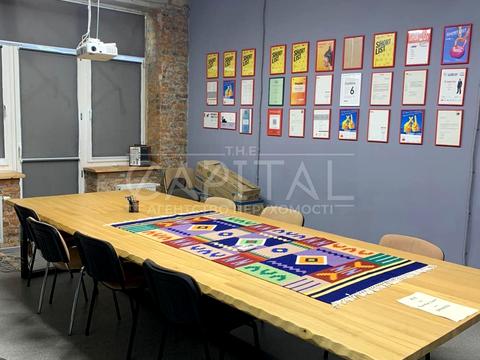 комерційна за адресою Протасів Яр вул., 8