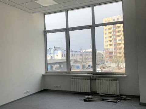 комерційна за адресою Угорська вул., 14