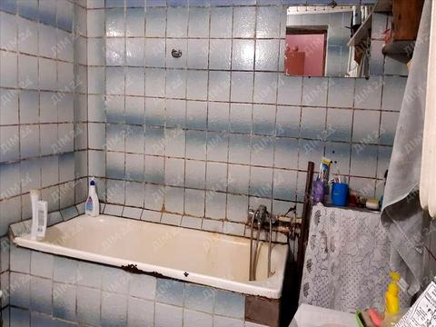 будинок за адресою Центральна, 1