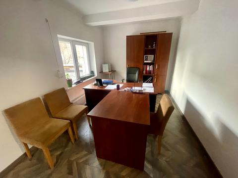 коммерческая по адресу Науки просп., 33а
