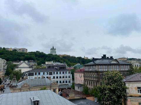 комерційна за адресою Ігорівська вул., 11/2