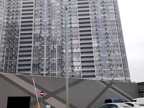 коммерческая по адресу Ревуцького, 40-в