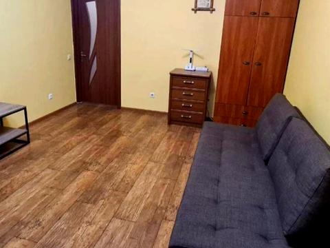 квартира за адресою Бориса Гмирі вул., 8-Б