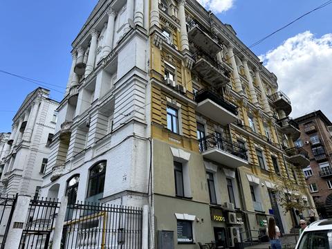 комерційна за адресою Лютеранська вул., 7/10