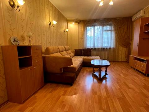 квартира за адресою Соборна вул. (Радянська), 12