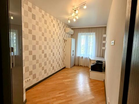 квартира за адресою Джона Маккейна вул. (Івана Кудрі), 37-А