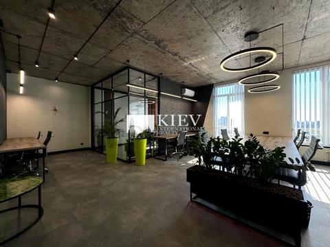 комерційна за адресою Жилянська вул., 68