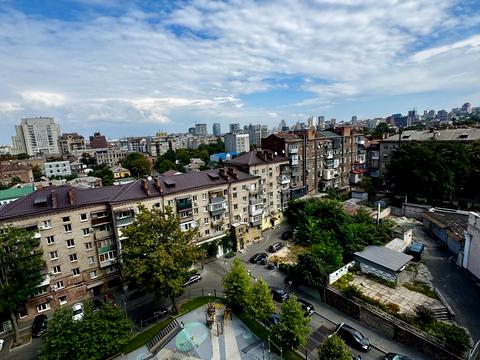 квартира по адресу Кучеревського бульв., 1