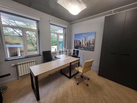 комерційна за адресою Гоголівська вул., 14