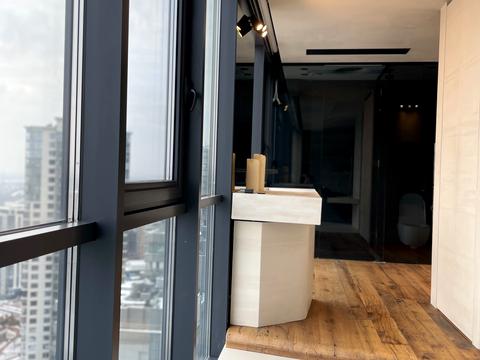 квартира за адресою Андрія Верхогляда вул. (Михайла Драгомирова), 14-А