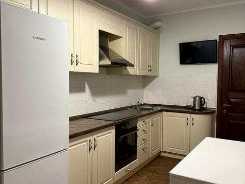 квартира за адресою Київ, Драгоманова вул., 2-А