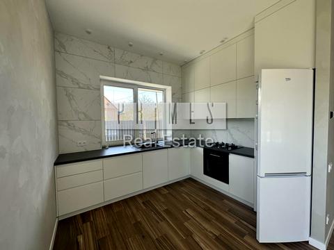 будинок за адресою Вишнева