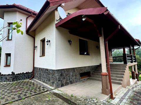 коммерческая по адресу Червона гора, 1