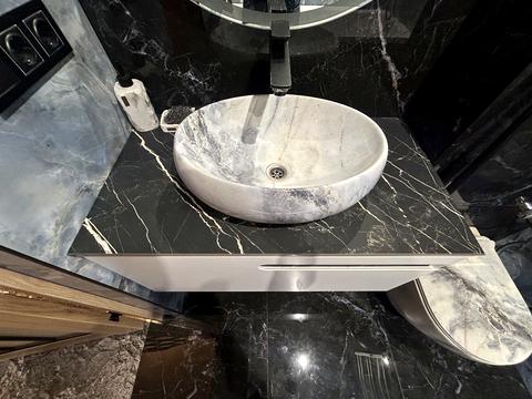 квартира за адресою Академіка Глушкова просп., 42