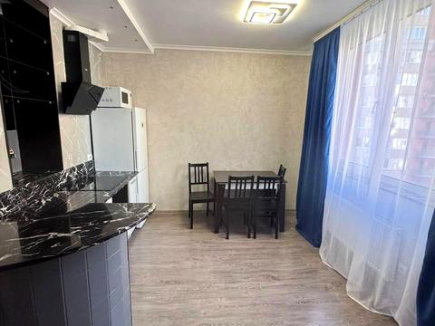 квартира за адресою Василя Симоненка вул., 5-А
