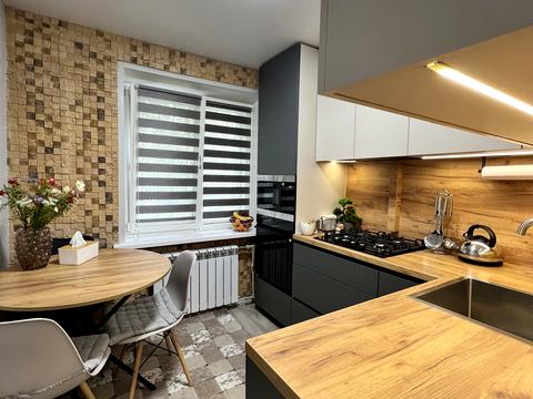 квартира за адресою Богдана Хмельницького просп. (Героїв Сталінграда), 108-А