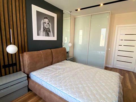 квартира за адресою Дніпровська набережна вул., 16-Г