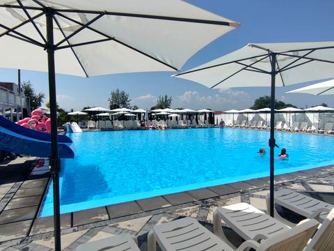 коммерческая по адресу Центральна, 1