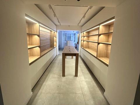 комерційна за адресою Василя Тютюнника вул. (Анрі Барбюса), 49