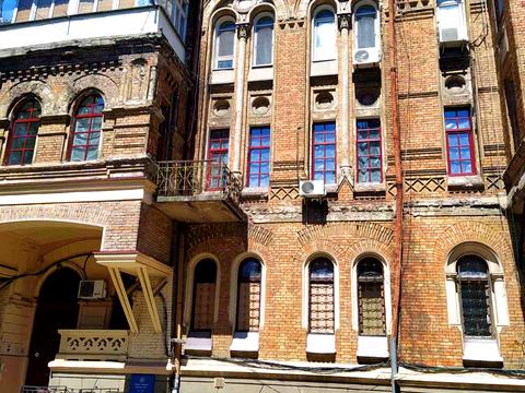 коммерческая по адресу Спиридоновская ул., 8
