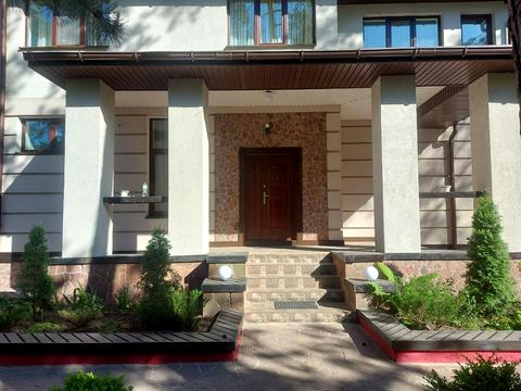 будинок за адресою Жовтнева