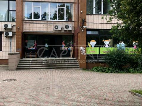 комерційна за адресою Лук'янівська вул., 1